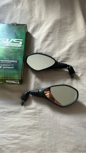 Vendo retrovisor de moto R15 YAMAHA