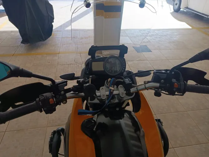  BMW GS 650 - Amarela 