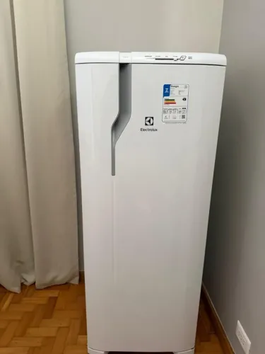 Geladeira Degelo Cycle Defrost 240 litros - Produto apenas desembalado, nunca utilizado