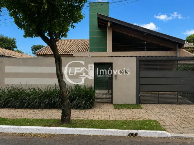 Casa à Venda em Campo Grande-MS: 3 Quartos, 1 Suíte, 2 Salas, 3 Banheiros, 2 Vagas de Gara