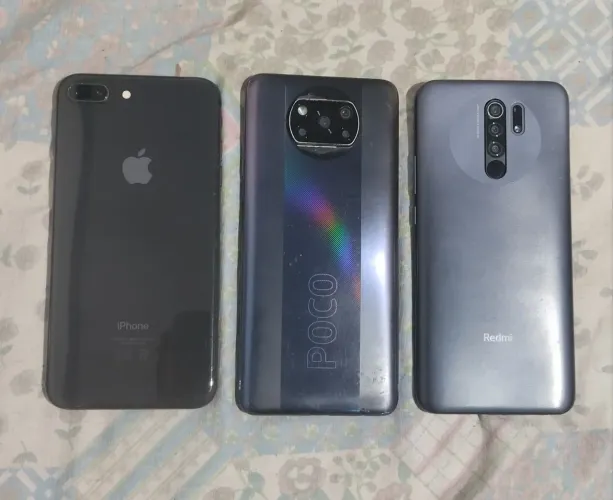 Vendo 3 aparelhos precisando de reparo: Sendo dois (bateria) e iPhone (tela) r$290 todos.