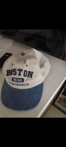 Boné Boston Massachusetts original comprado no estados unidos novo e muito bonito e