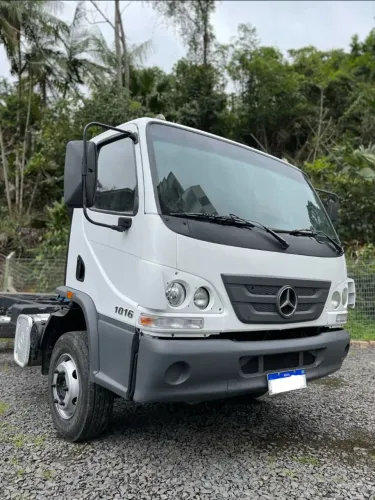 Caminhão Mercedes Benz Accelo 1016 Ano 2014