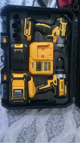 Furadeira e parafusadeira DeWalt