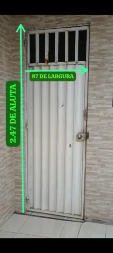 VENDO PORTÃO GALVANIZADO MEDINDO 87 DE LARGURA POR 2.47 ALTURA * É ZAP