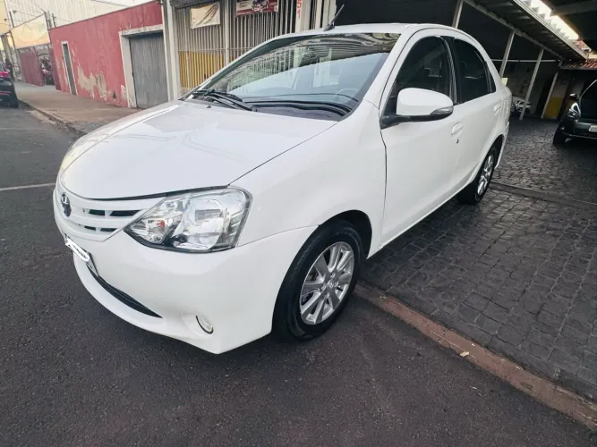 Toyota Etios XLS Sedan 1.5 Flex 16V 4P Aut. 2017