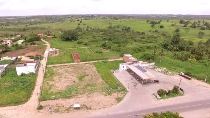 Terreno com 1000m² no asfalto no centro de Conceição da Feira