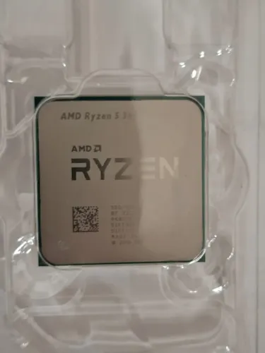 Ryzen 5 3600, ele é da 3ª geração Ryzen, arquitetura Zen 2, com 6 núcleos e 12 threads, so
