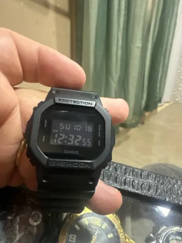 Vendo g-shock original dw-5600 zero.