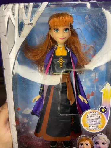 Boneca Anna Frozen 2 Cantora Luz E Som Disney Hasbro E6853