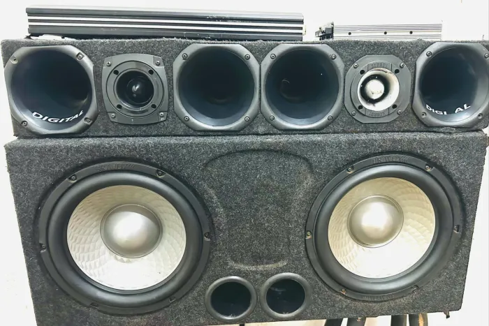 VENDO OU TROCO SOM AUTOMOTIVO COMPLETO
