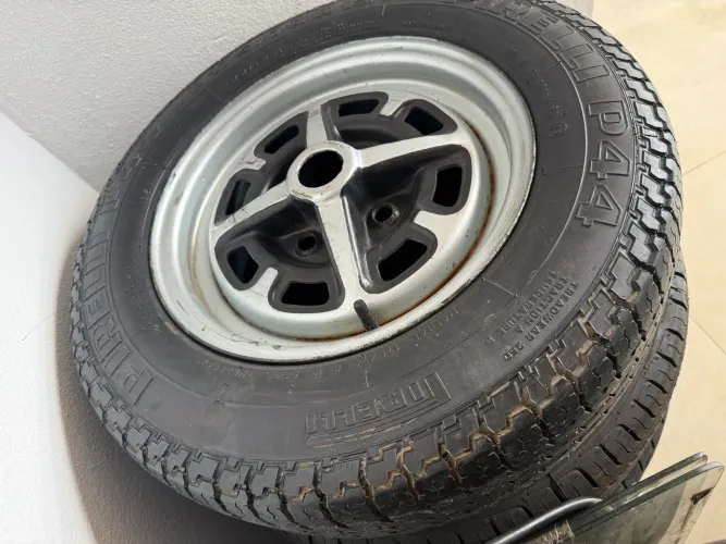 Roda original estepe Dodge Polara