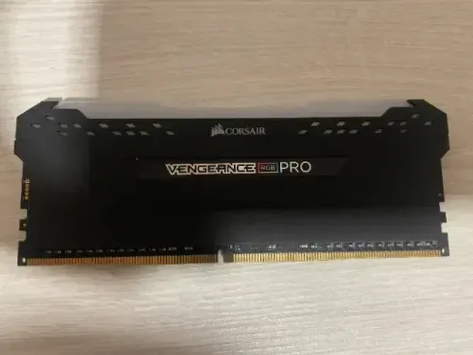 Memória Ram Corsair Vengeance Rgb Pro - 1x32gb até 4x32gb - DDR4 - 3600 MHz