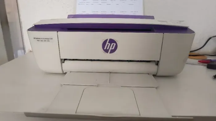 Vendo impressora 3788 Multifuncional HP Deskjet, colorida, jato de tinta, scanner colorido
