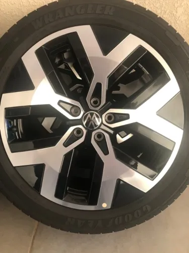 Rodas Originais 19 VW Taos + Pneus 235/45 r20 NOVOS 5x112