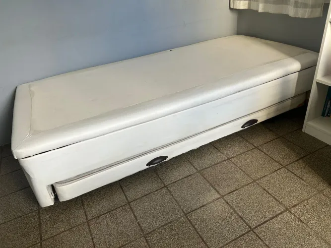 Cama Box Solteiro Com Baú, Colchão de Molas e Bicama