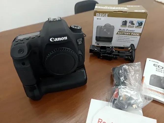 Canon 6D - Impecável - Apenas 21k cliques! - Já com Grip