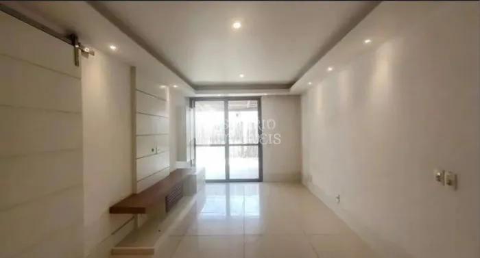 COBERTURA LINEAR À VENDA NO RECREIO DOS BANDEIRANTES