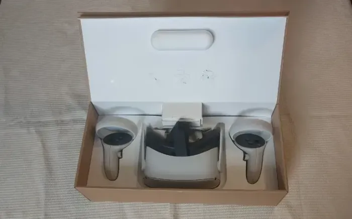 その他  Quest2 64GB Oculus Quest 2 Advanced All-In-One Virtual Reality Headset - 64 GB