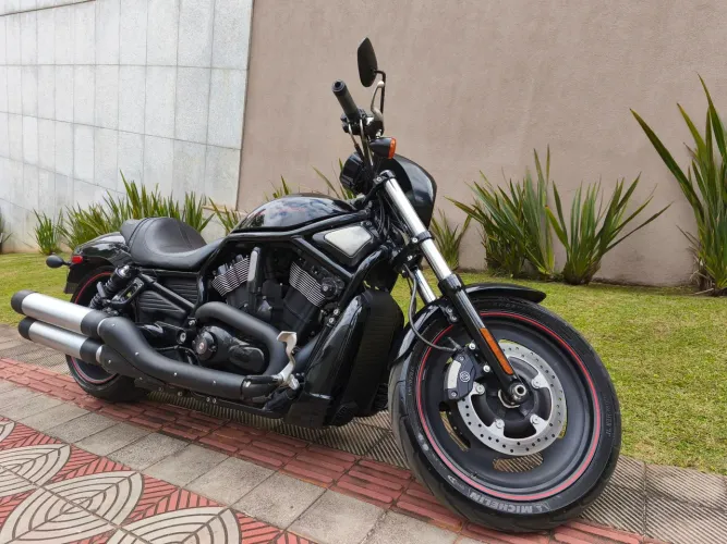 Harley Davidson Night road 2008 com 9 mil kms