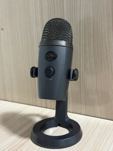 Microfone blue yeti nano