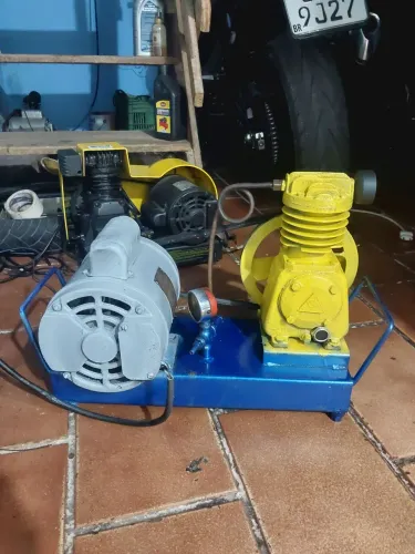 Compressor de poço shulz, baixa rotação, semi novo em ótimo estado. 