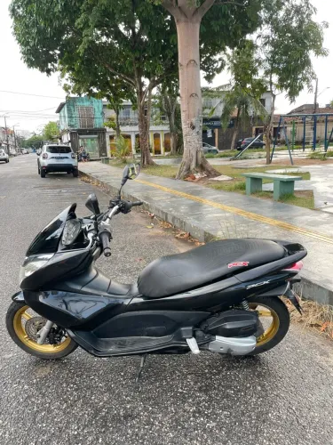 Vendo linda moto PCX 150