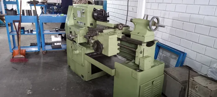 Torno mecanico