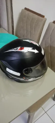 Capacete