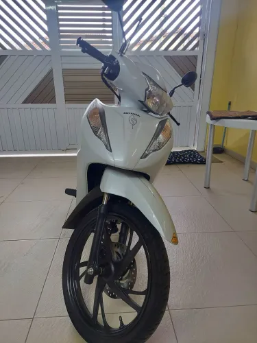 ? OPORTUNIDADE! HONDA BIZ 2025 BRANCA - ESTADO DE 0 KM ?