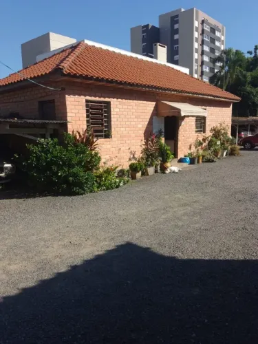 Ponto de Serviços Lavagem, Estacionamento Rotativo e Mensalistas 64 Vagas Z. Norte Poa Rs