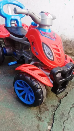 Moto infantil homem aranha