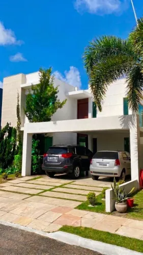 Excelente Casa no Res. Jardins na Av. Abel Cabral - 4/4 sendo 2 Suites