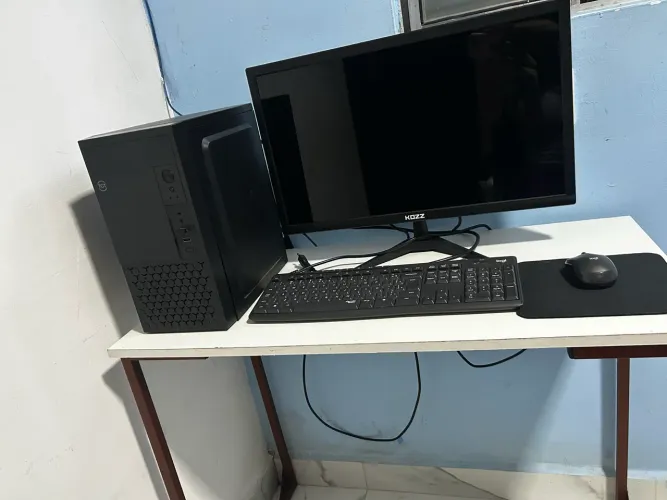 PC Completo - PC/Monitor/Mesa