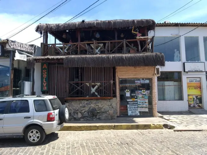 Restaurante + apartamento com vista ao mar no coração de Pipa