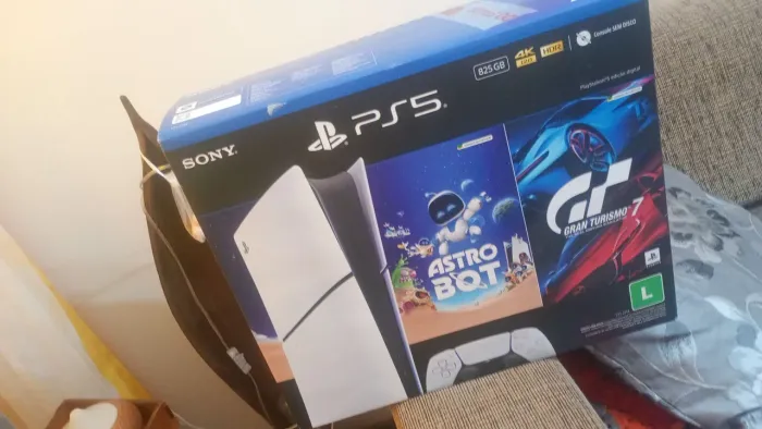 Vendo PS5 novo na caixa não envio , preferência Porto Alegre RS e região 