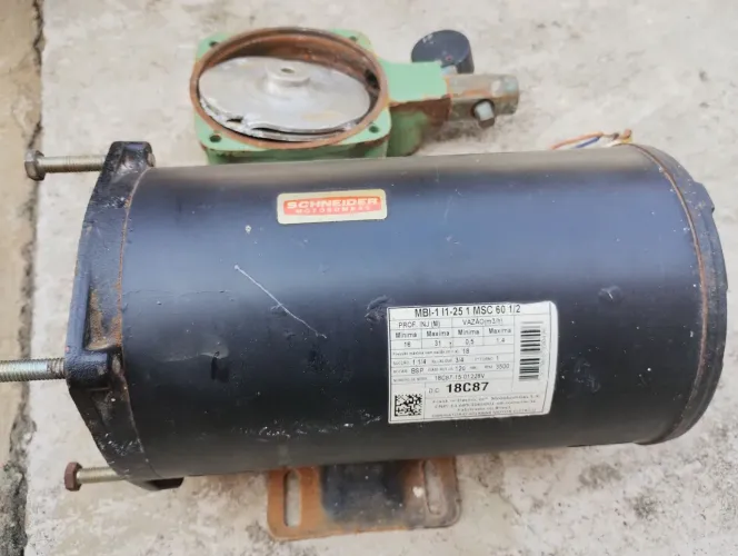 Bomba Schneider usada 1cv