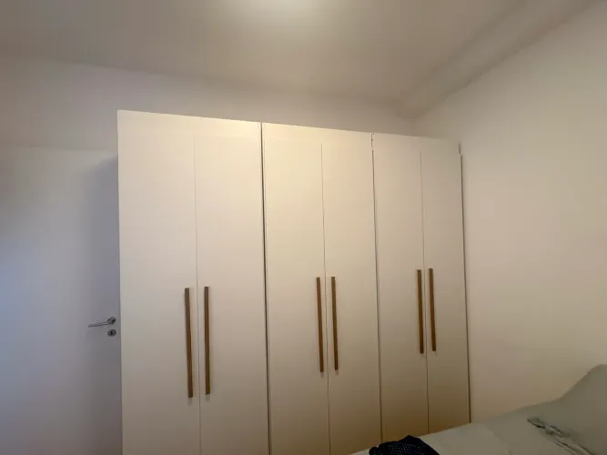 Guarda roupas 6 portas Versátil Madeiras Branco