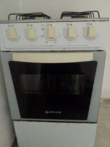 Fogão usando ótimo estado