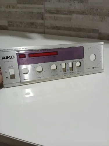 Amplificador Aiko P.A 3000 ( Painel frontal )