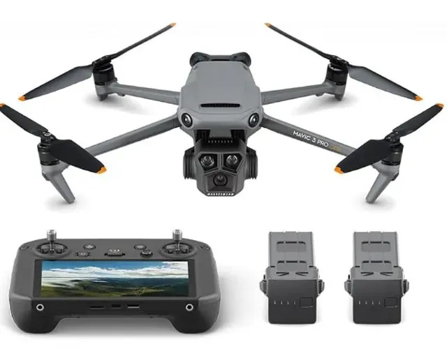 Drone DJI Mavic 3 Pro Fly More Combo DJI RC Pro - DJI031
