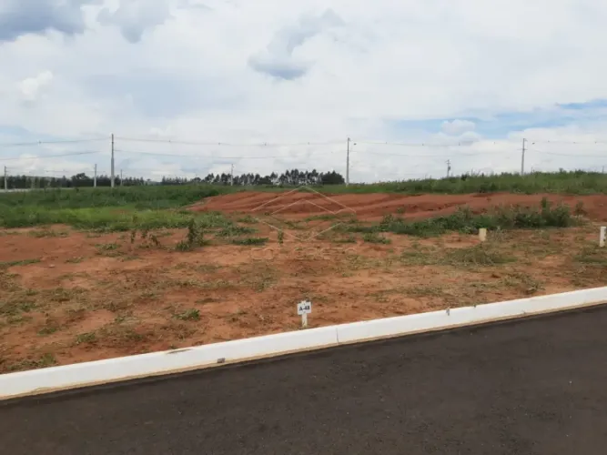 LOTE PRÓXIMO PORTARIA - VILLA DE LEON 2