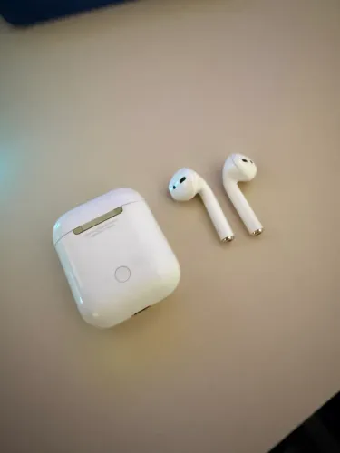 Apple Watch 4 e airpods 2
