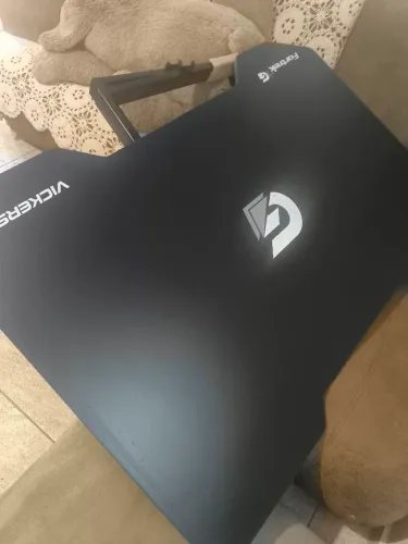 Mesa Gamer VICKERS