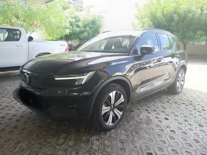Volvo XC40 Recharge Plus (elétrico) 2023