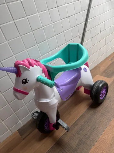 Triciclo infantil 