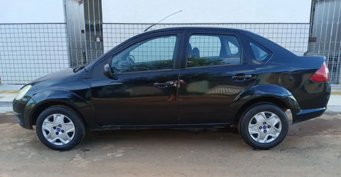 Ford Fiesta Sedan 1.0 8V Flex 4P 2007
