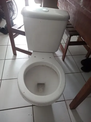 Vendo 1 vaso sanitario completo 200