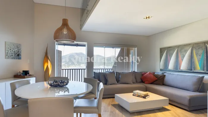 Cobertura duplex com vista para a praia