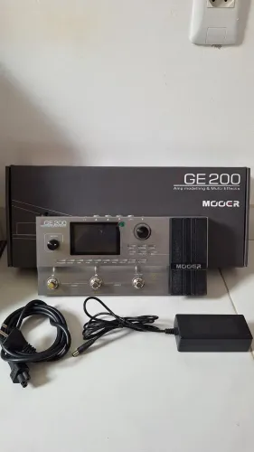 Mooer GE200 Usada - Excelente Conservação + Bag